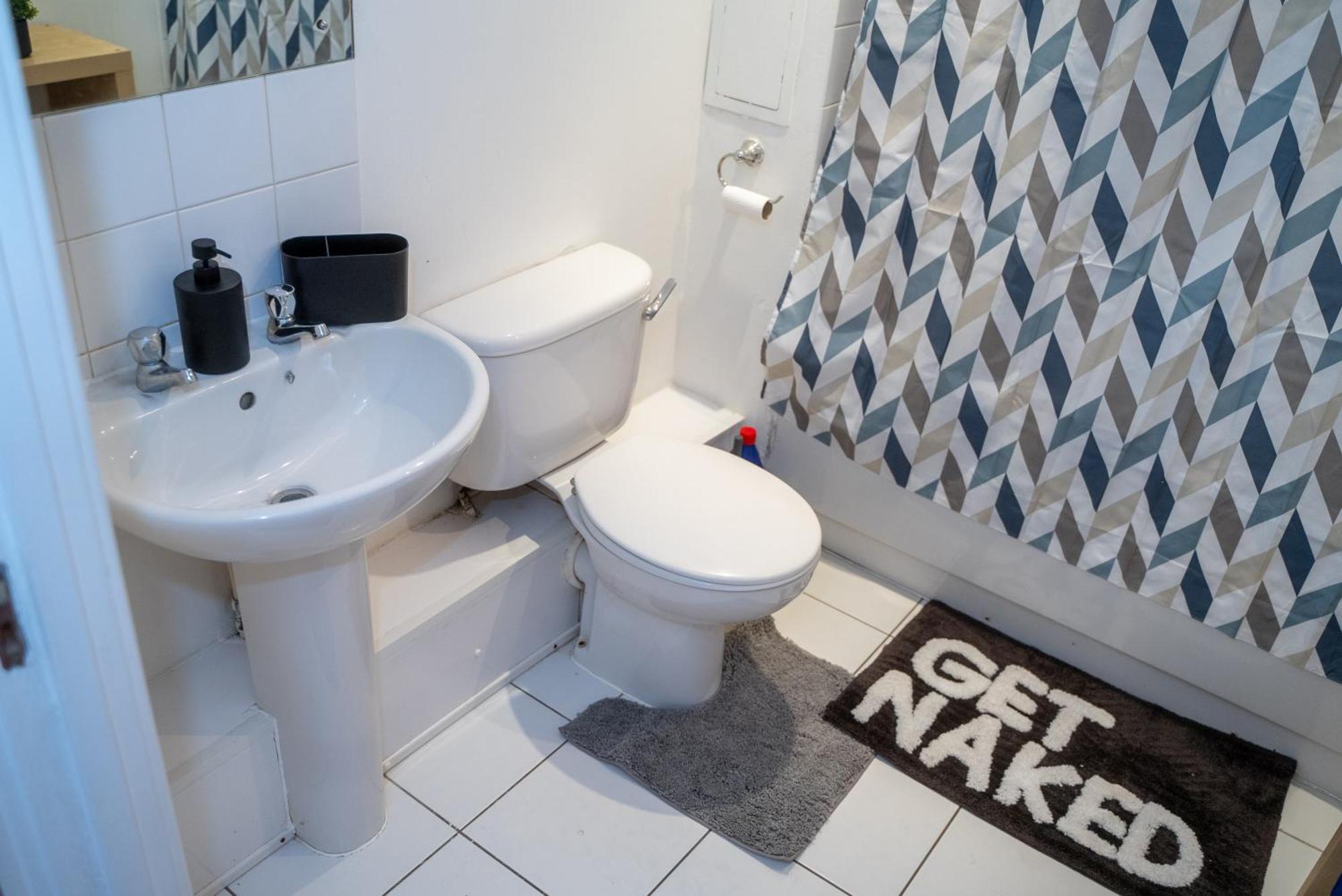 Cozy 1 Bed In Canary Wharf - Near Excel & Greenwich With Gym Acces London